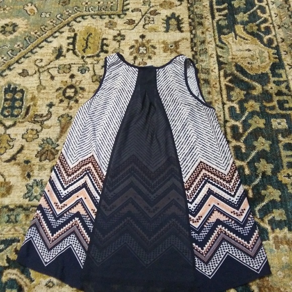 Shirt - Picture 2 of 2